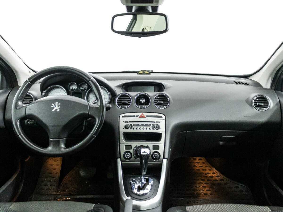 Купить Peugeot 308 с пробегом. Фото: #12