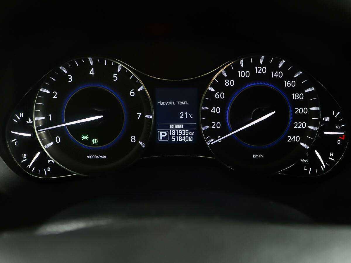 Купить Infiniti QX80 с пробегом. Фото: #13