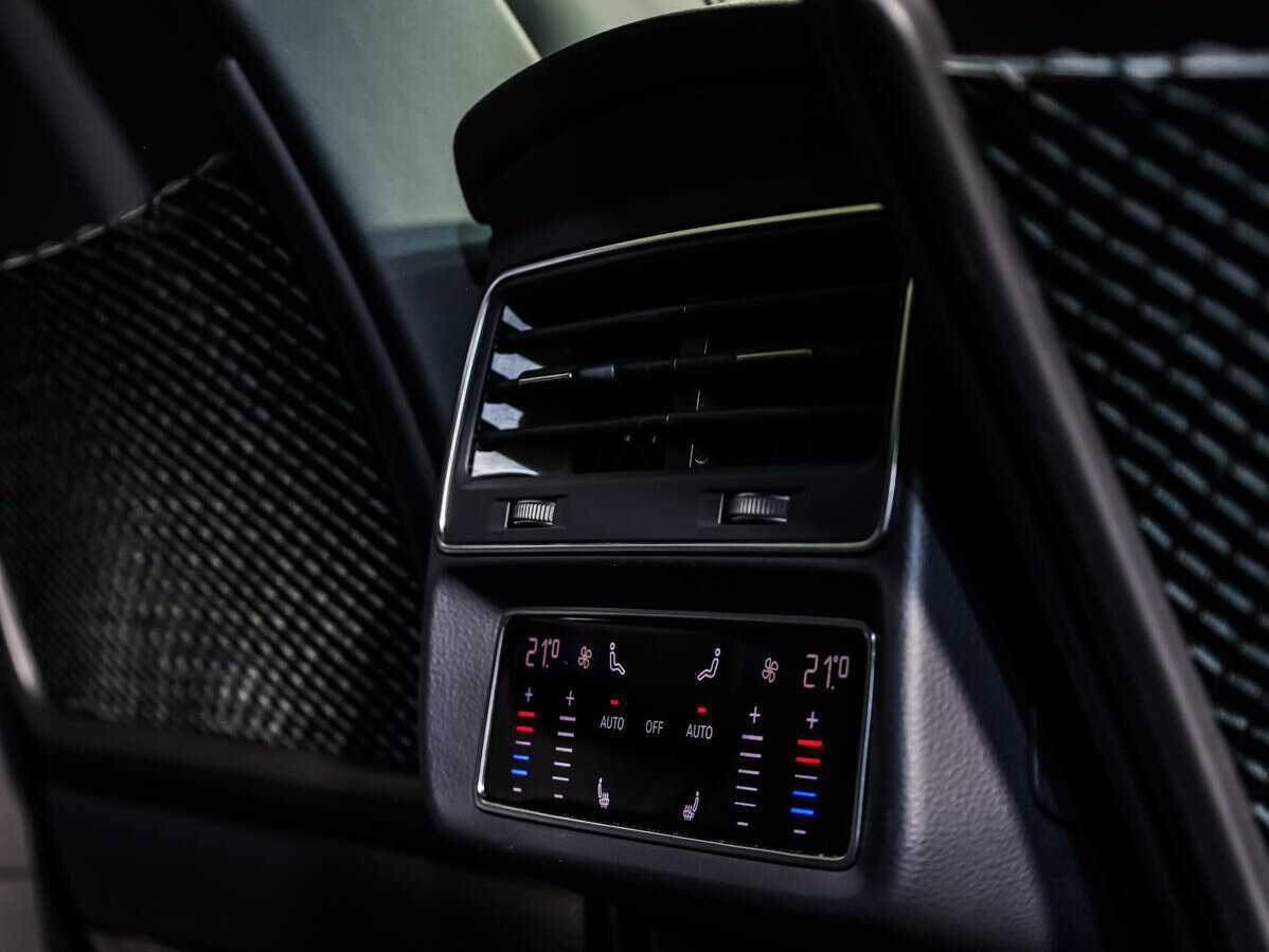 Купить Audi Q8 с пробегом. Фото: #16