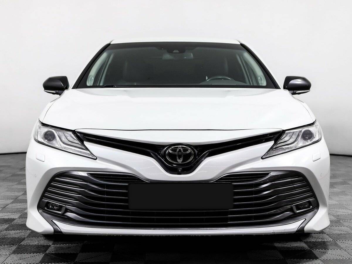 Купить Toyota Camry с пробегом. Фото: #1