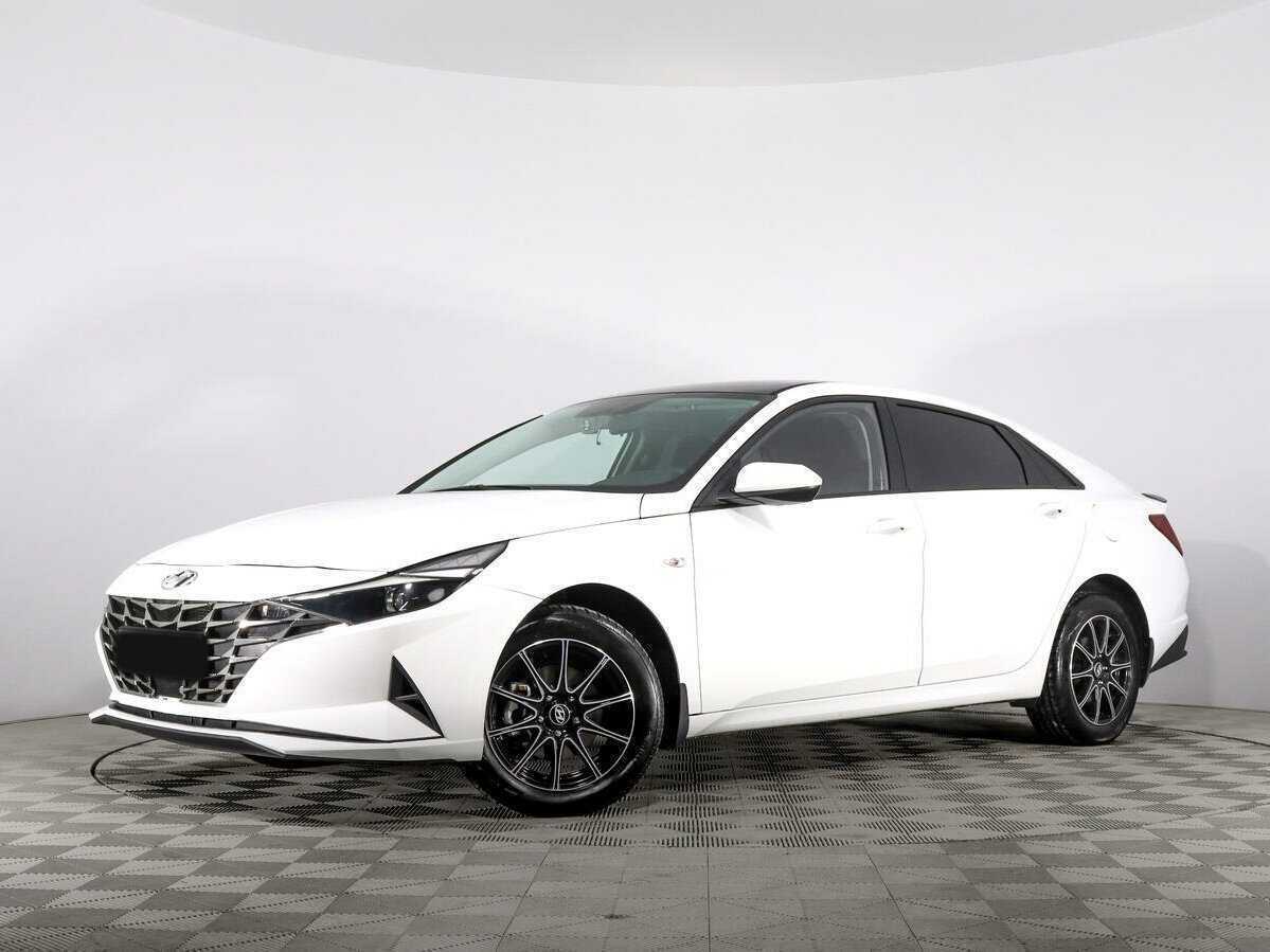 Купить Hyundai Elantra с пробегом. Посмотреть фото