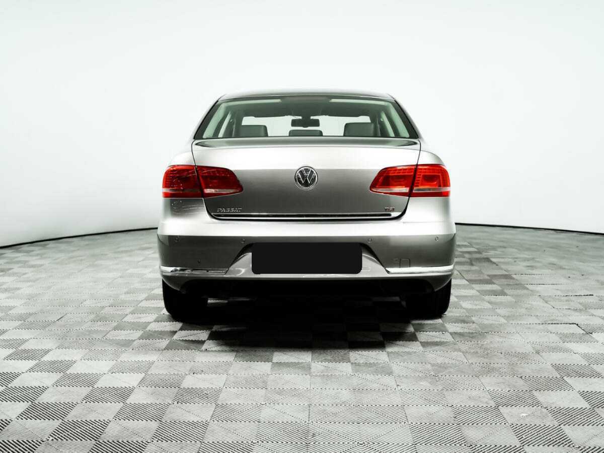 Купить Volkswagen Passat с пробегом. Фото: #5