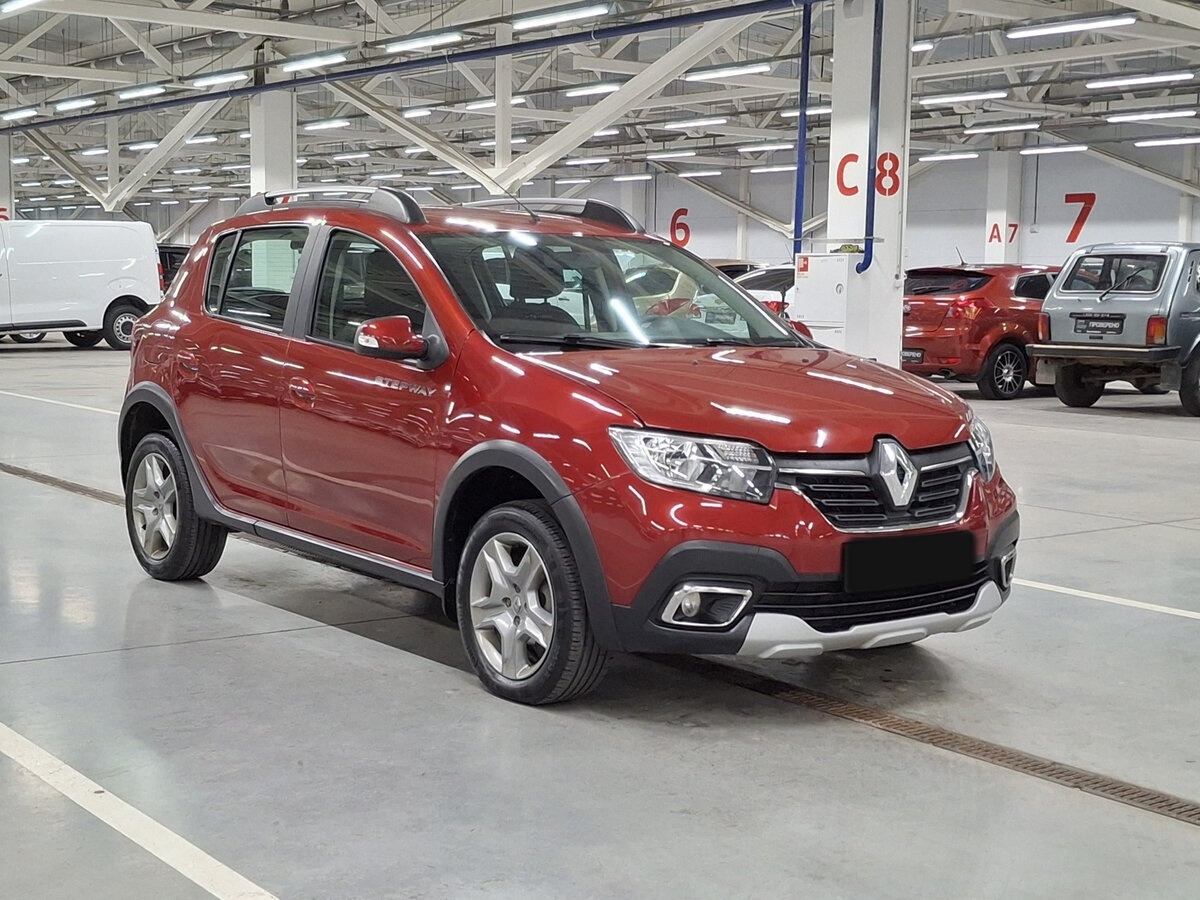 Купить Renault Sandero с пробегом. Фото: #2