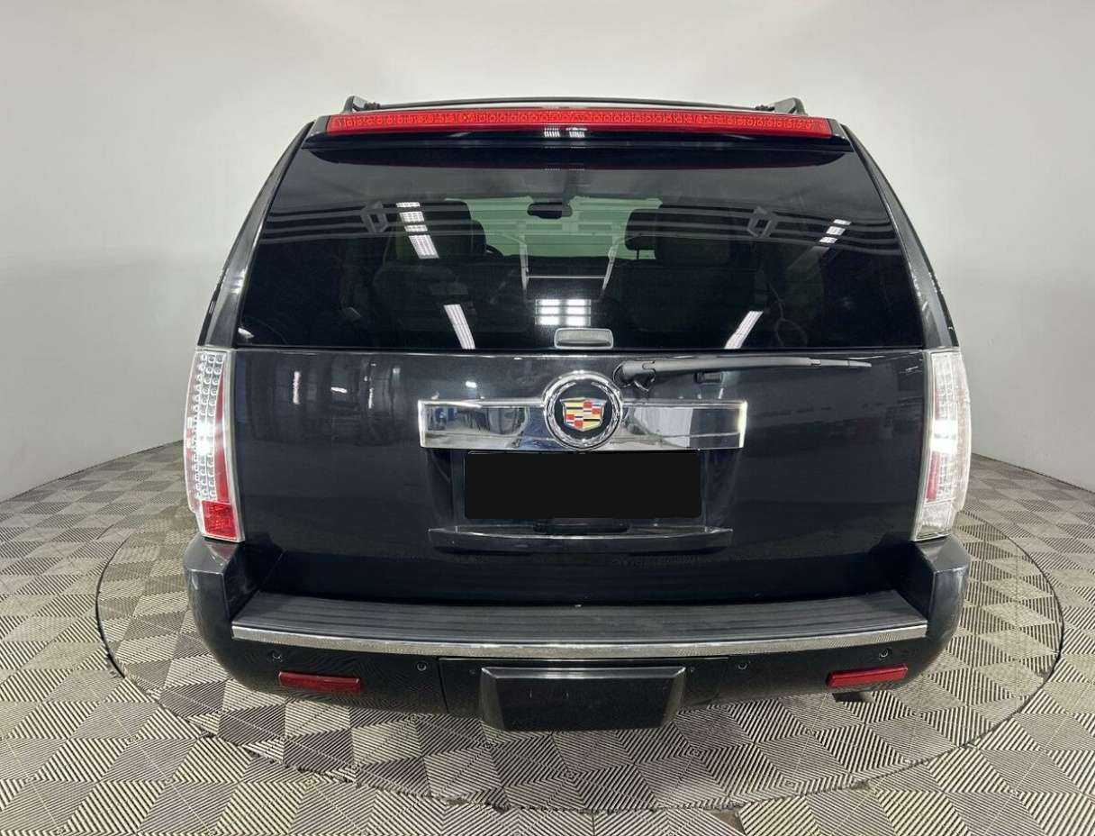 Купить Cadillac Escalade с пробегом. Фото: #2