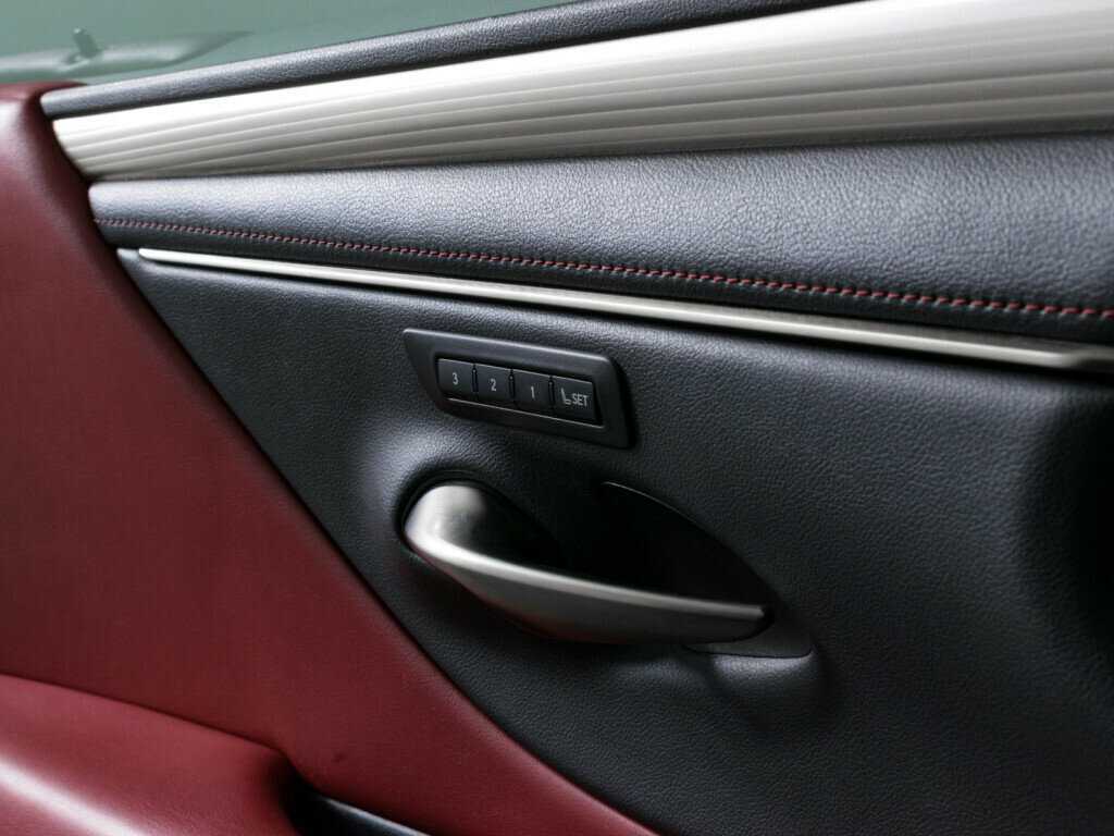 Купить Lexus ES с пробегом. Фото: #21