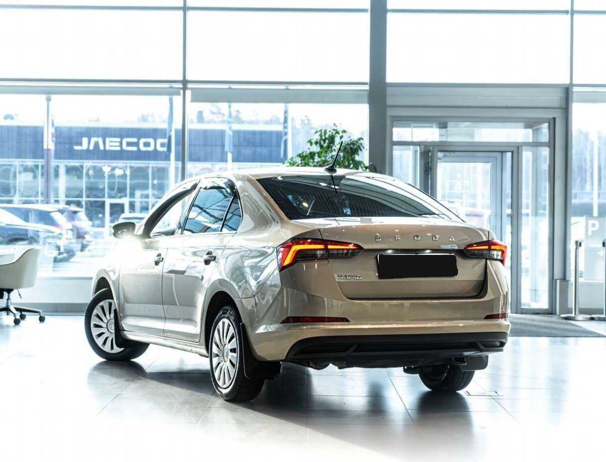Купить Skoda Rapid с пробегом. Фото: #3