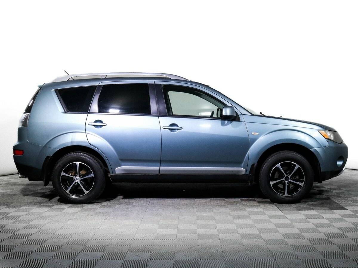 Купить Mitsubishi Outlander с пробегом. Фото: #3