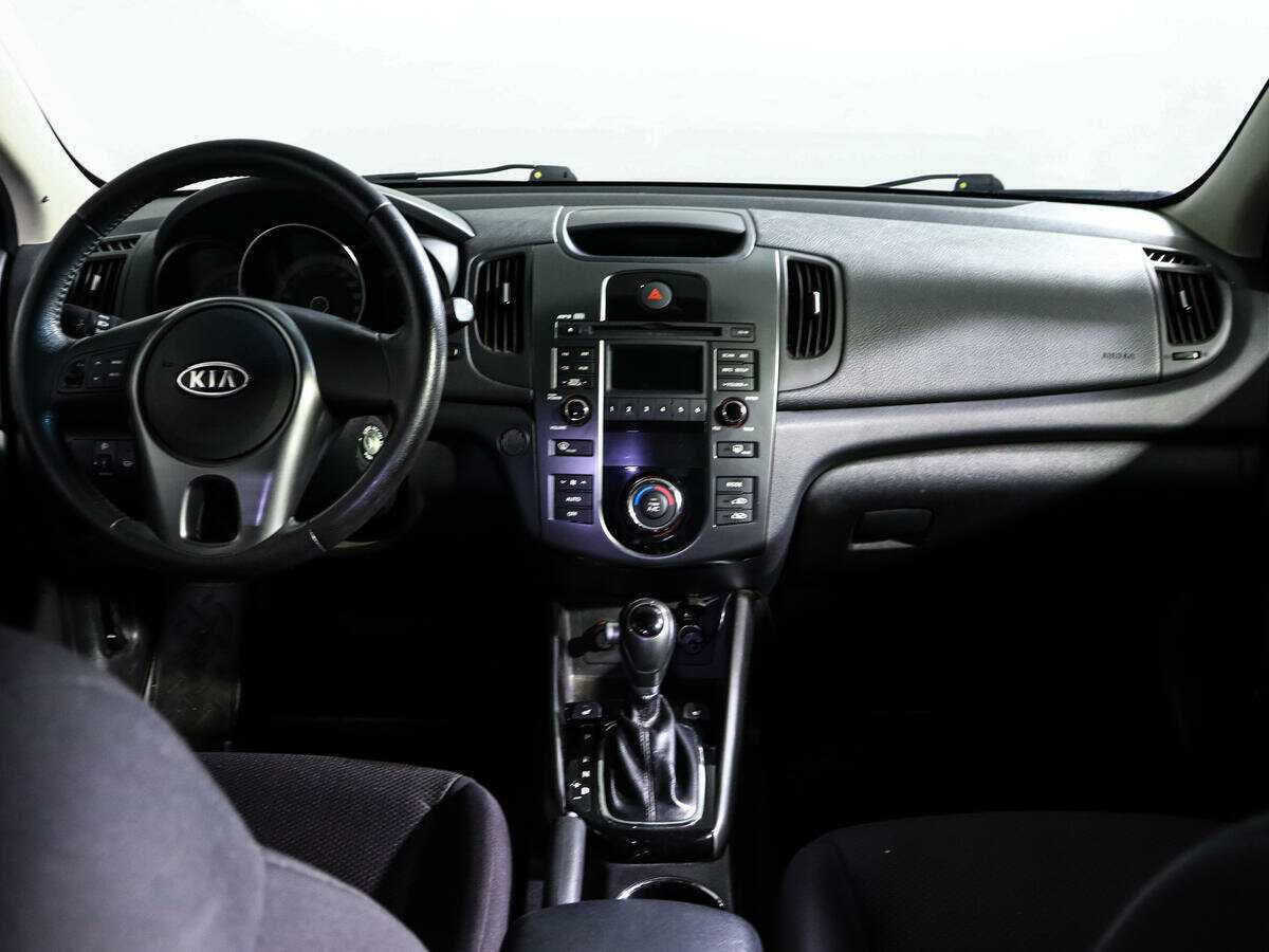 Купить Kia Cerato с пробегом. Фото: #11