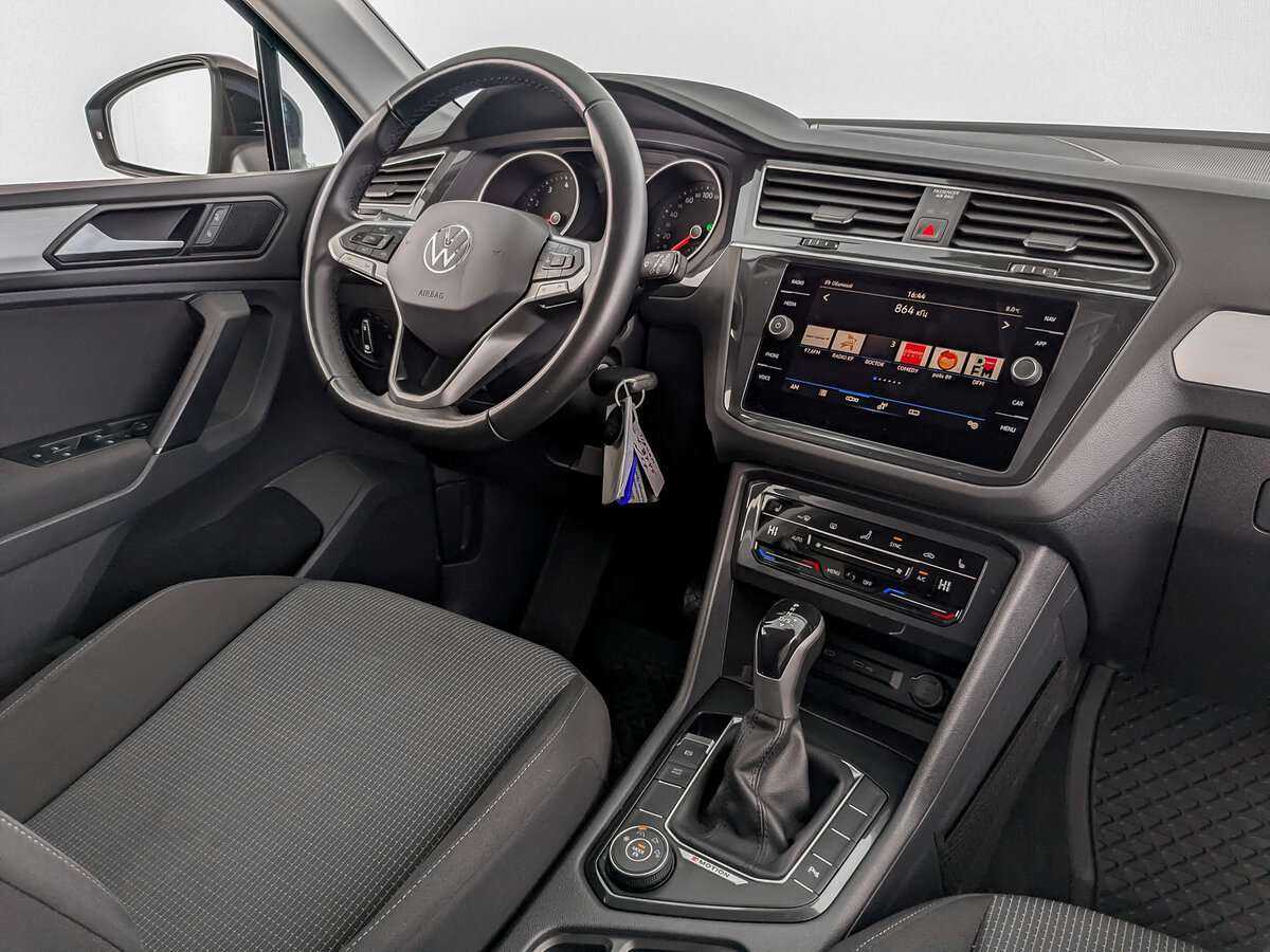Купить Volkswagen Tiguan с пробегом. Фото: #24
