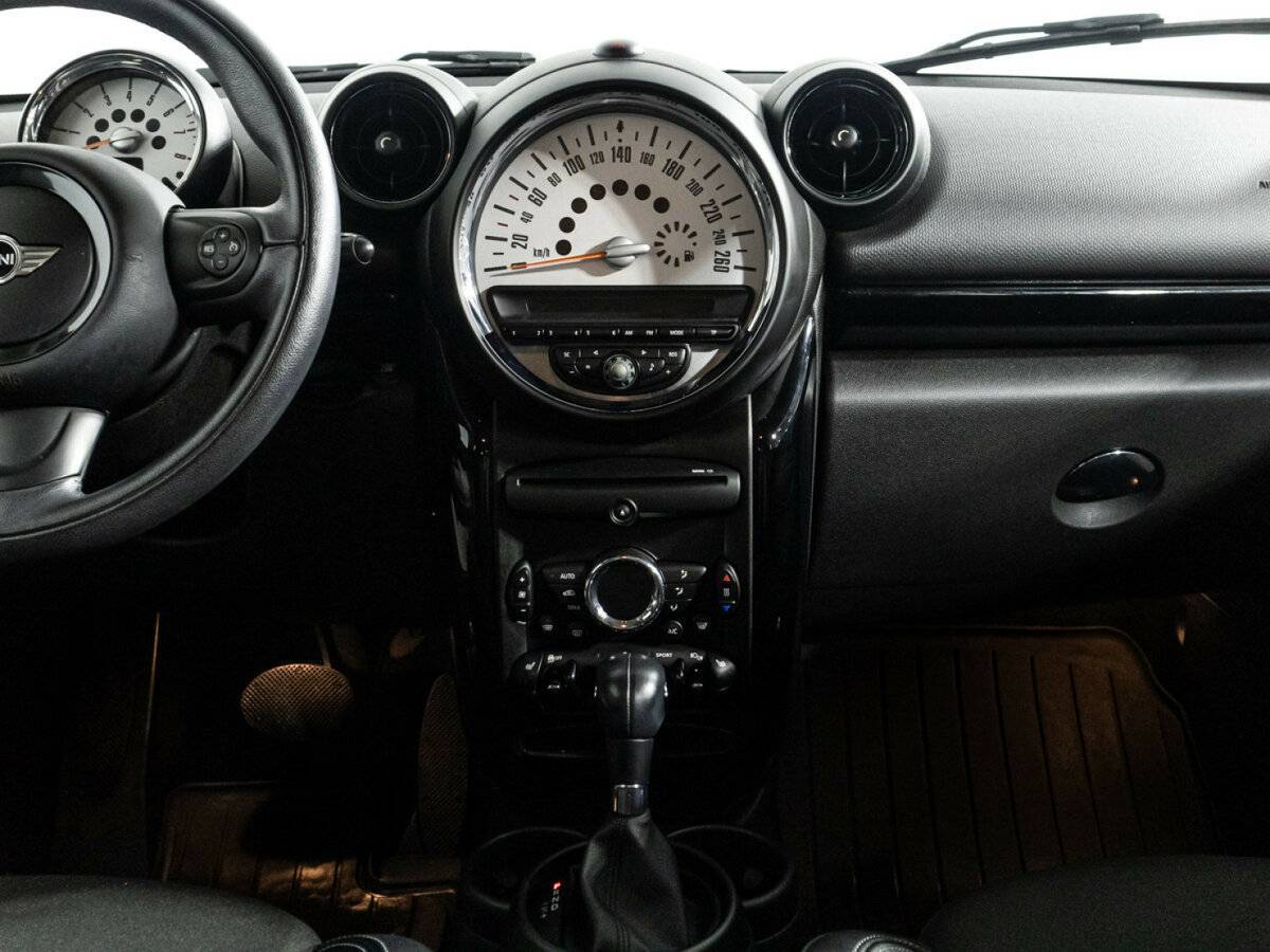 Купить Mini Paceman с пробегом. Фото: #13