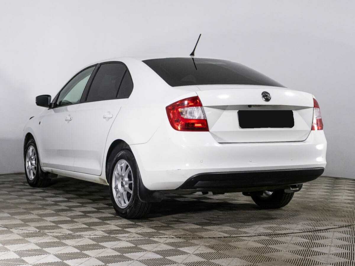 Купить Skoda Rapid с пробегом. Фото: #6