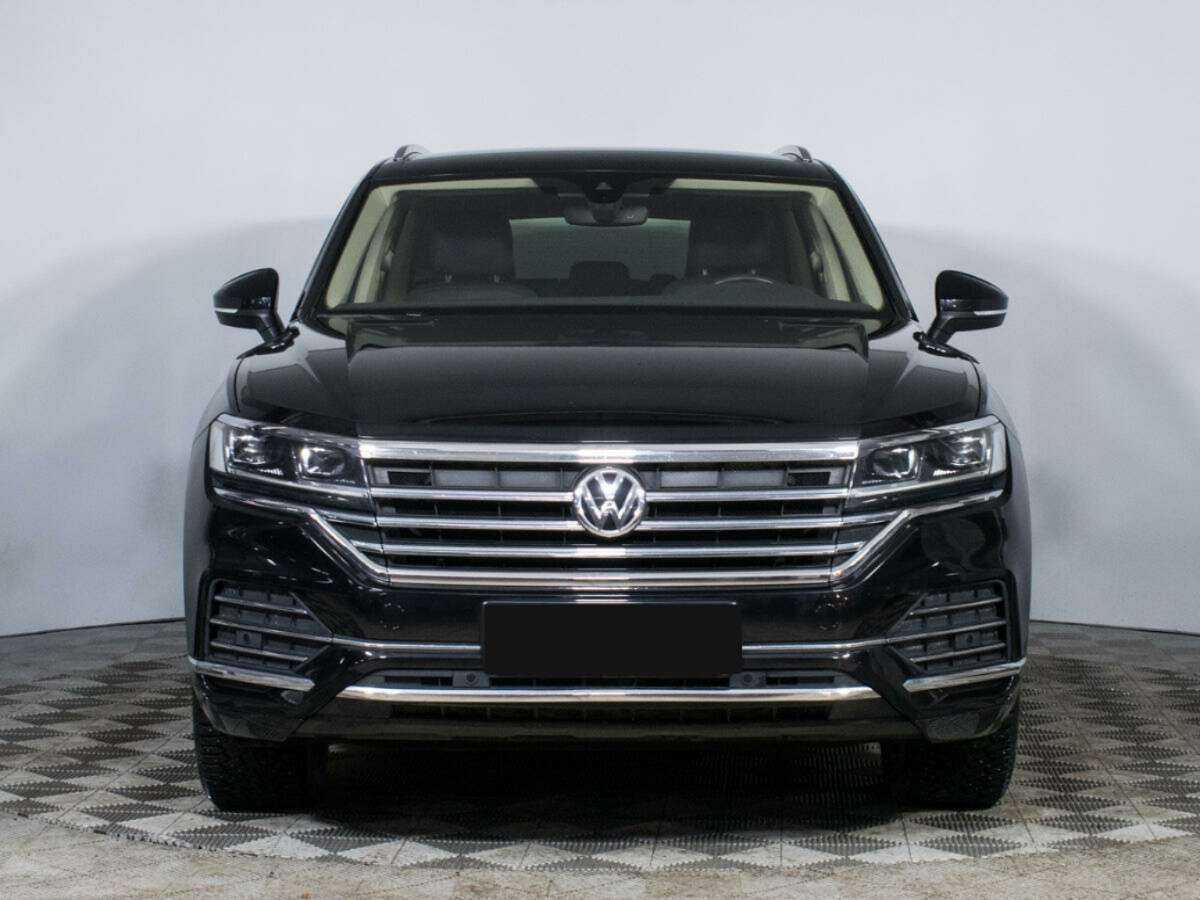 Купить Volkswagen Touareg с пробегом. Фото: #1