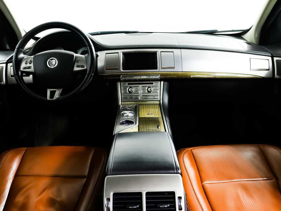 Купить Jaguar XF с пробегом. Фото: #6