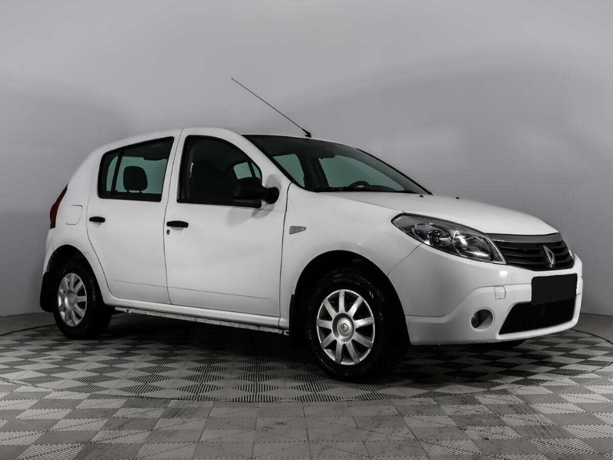 Купить Renault Sandero с пробегом. Фото: #2