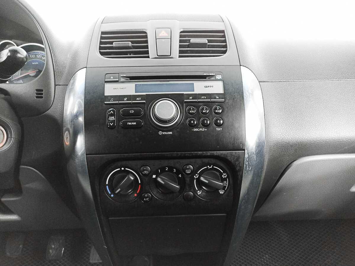 Купить Suzuki SX4 с пробегом. Фото: #12