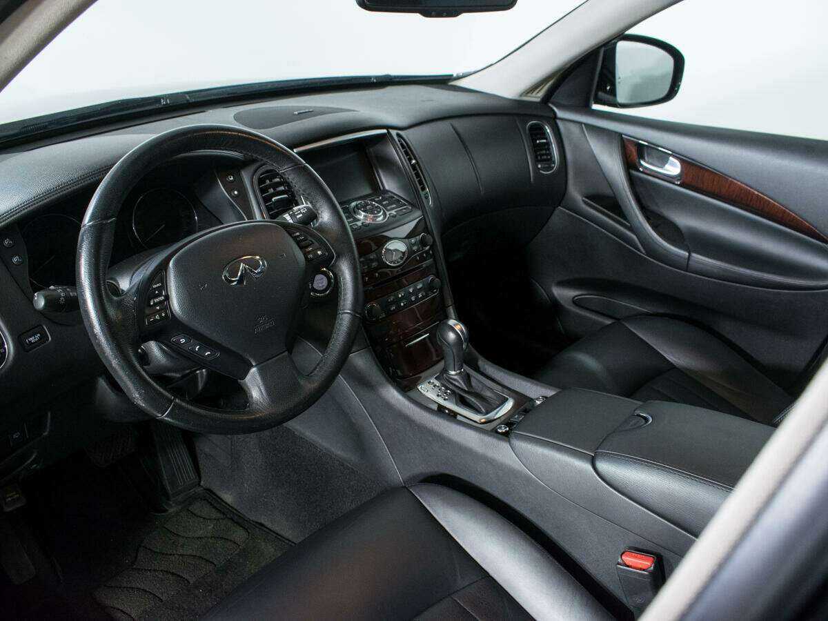 Купить Infiniti EX с пробегом. Фото: #11