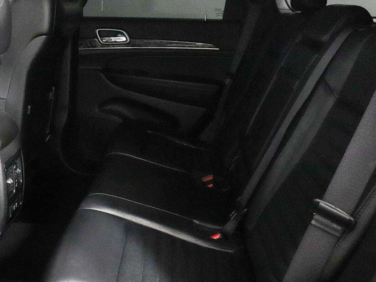 Купить Jeep Grand Cherokee с пробегом. Фото: #8