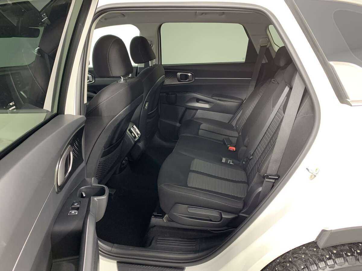 Купить Kia Sorento с пробегом. Фото: #9