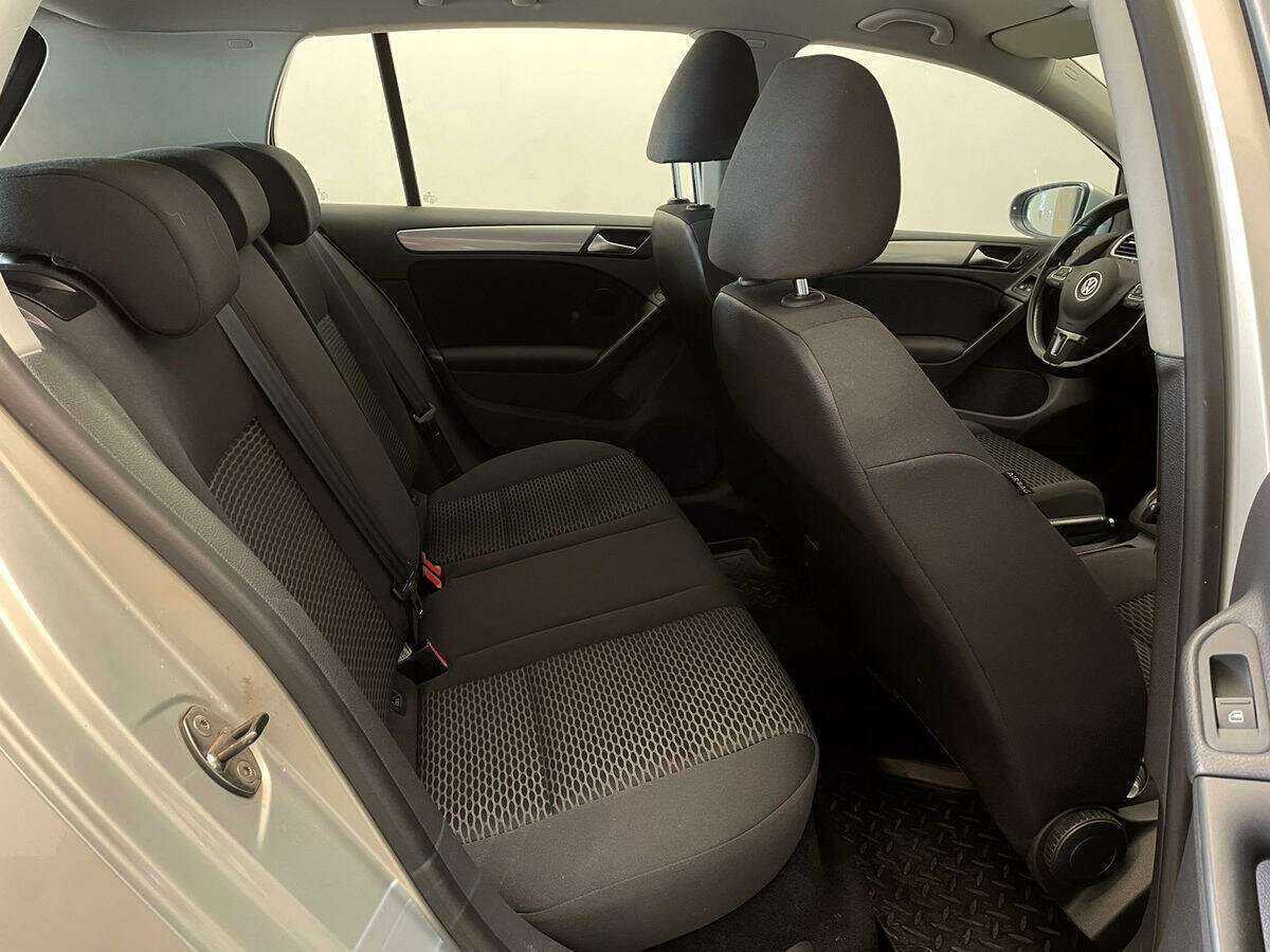 Купить Volkswagen Golf с пробегом. Фото: #7