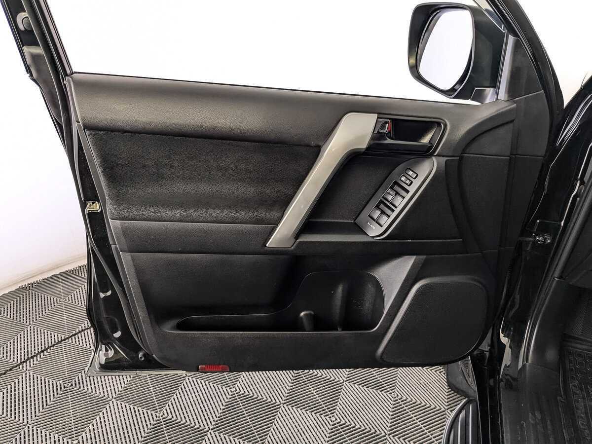 Купить Toyota Land Cruiser Prado с пробегом. Фото: #13