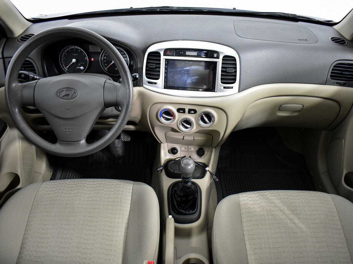Купить Hyundai Accent с пробегом. Фото: #11