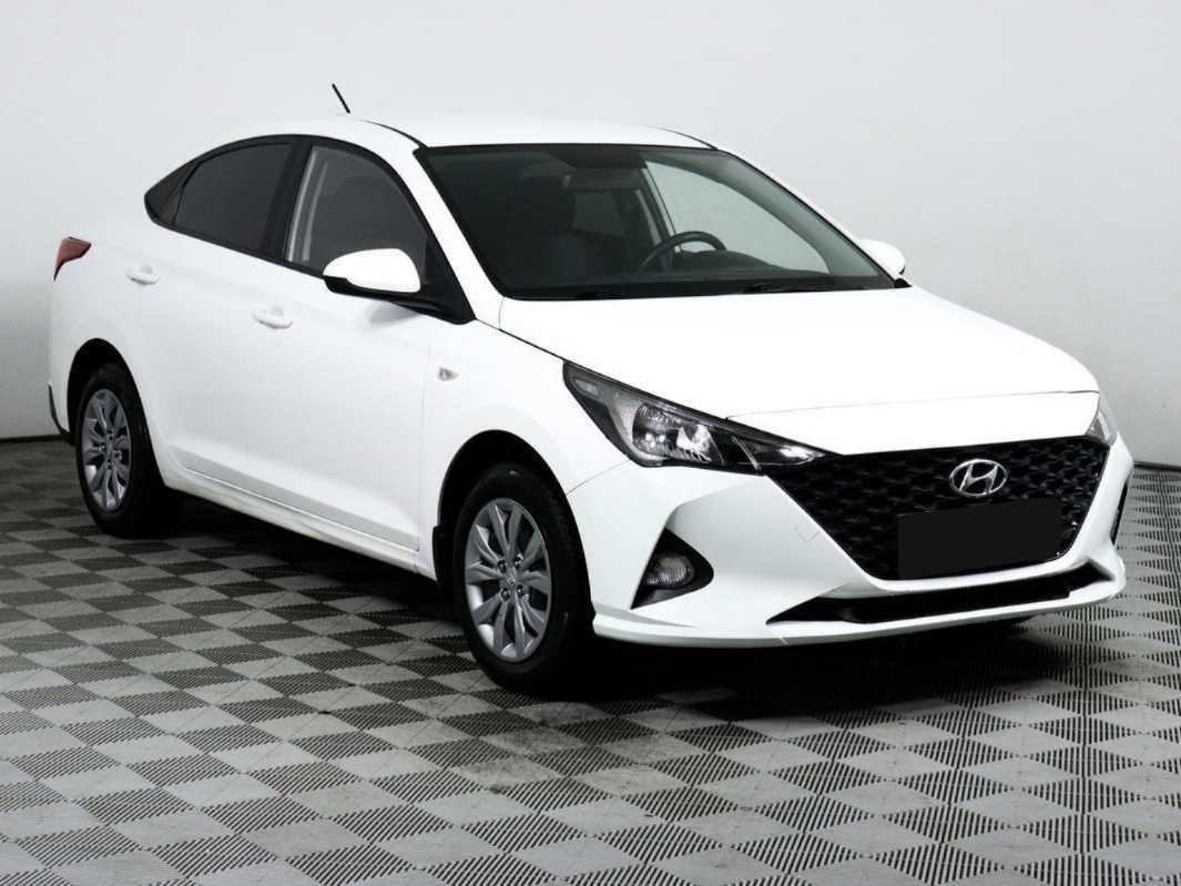 Купить Hyundai Solaris с пробегом. Фото: #2