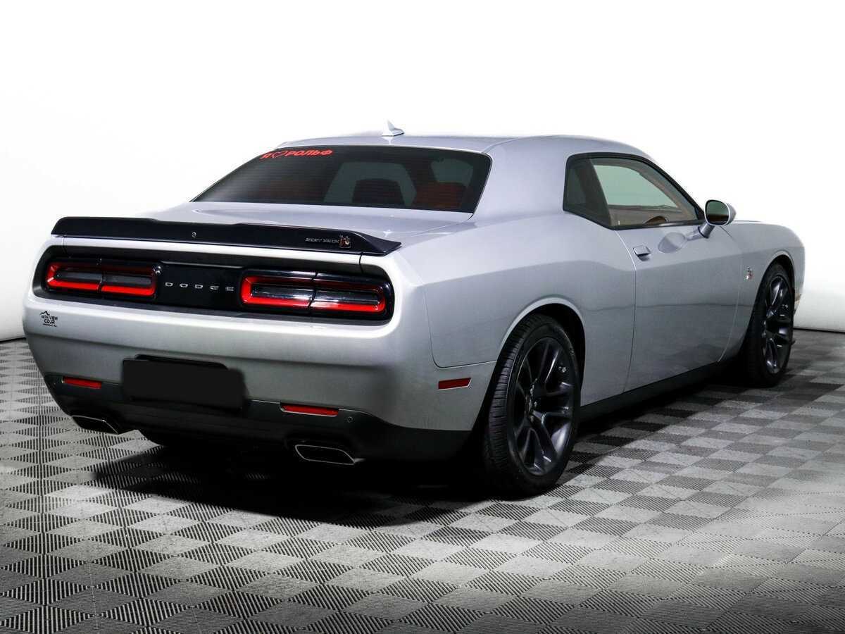 Купить Dodge Challenger с пробегом. Фото: #4