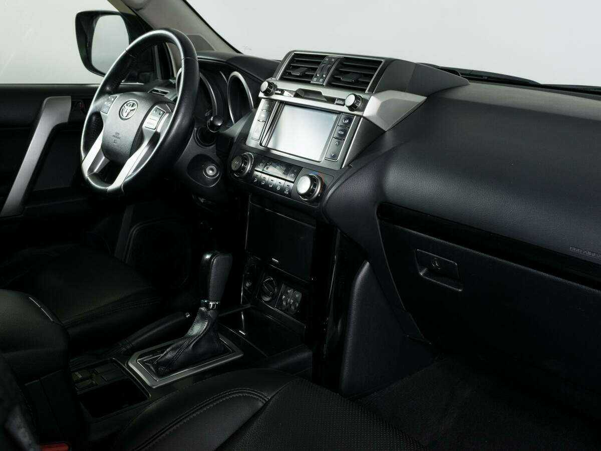 Купить Toyota Land Cruiser Prado с пробегом. Фото: #8