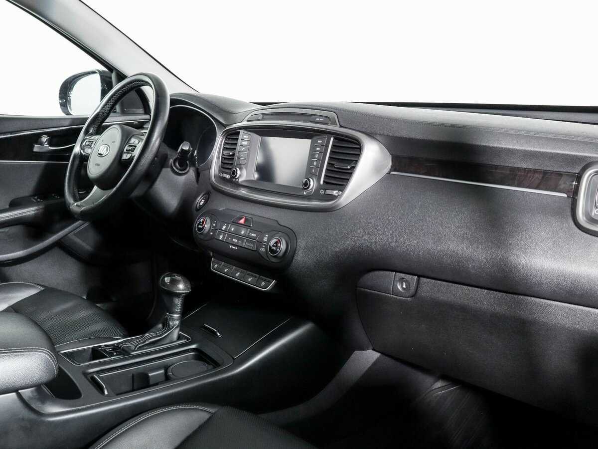 Купить Kia Sorento с пробегом. Фото: #3