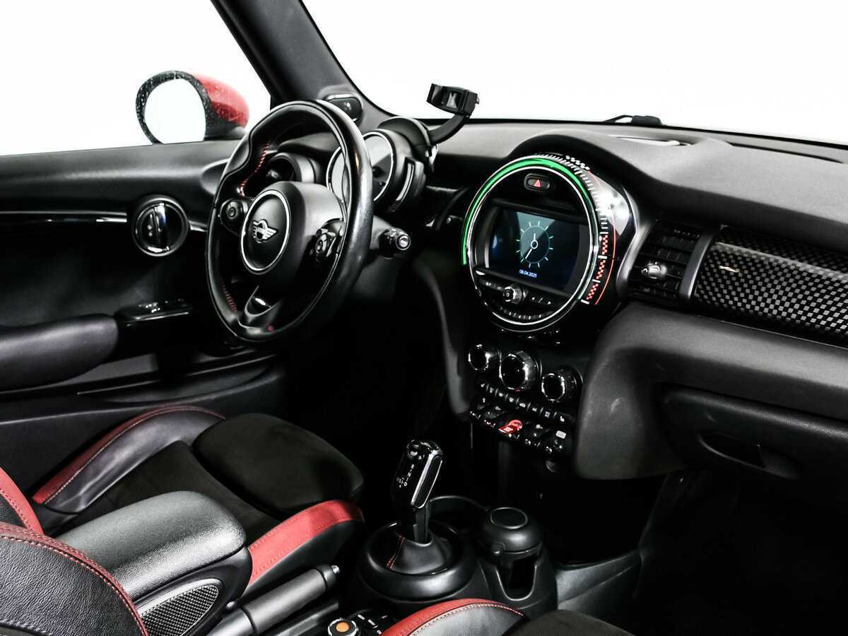 Купить Mini Hatch с пробегом. Фото: #8