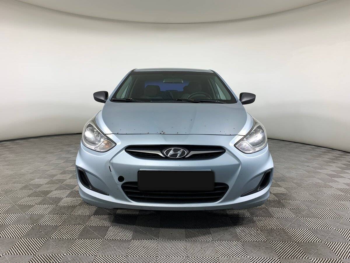 Купить Hyundai Solaris с пробегом. Фото: #1