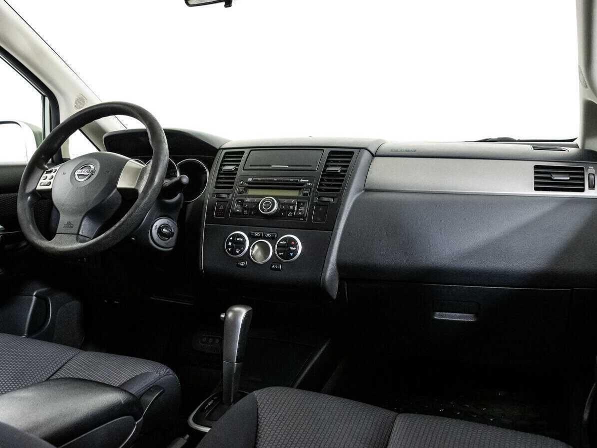 Купить Nissan Tiida с пробегом. Фото: #8