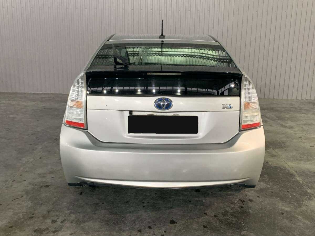 Купить Toyota Prius с пробегом. Фото: #5
