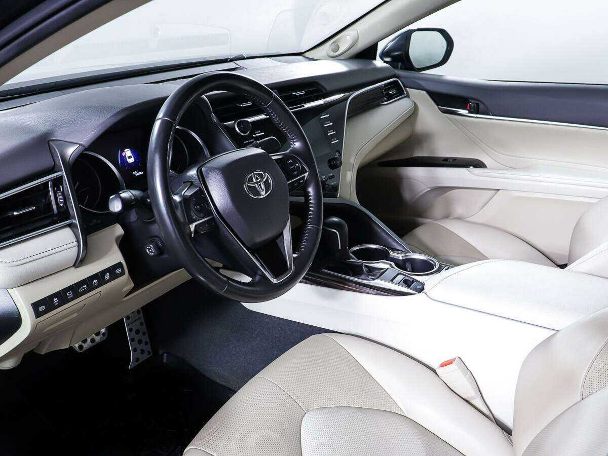 Купить Toyota Camry с пробегом. Фото: #16