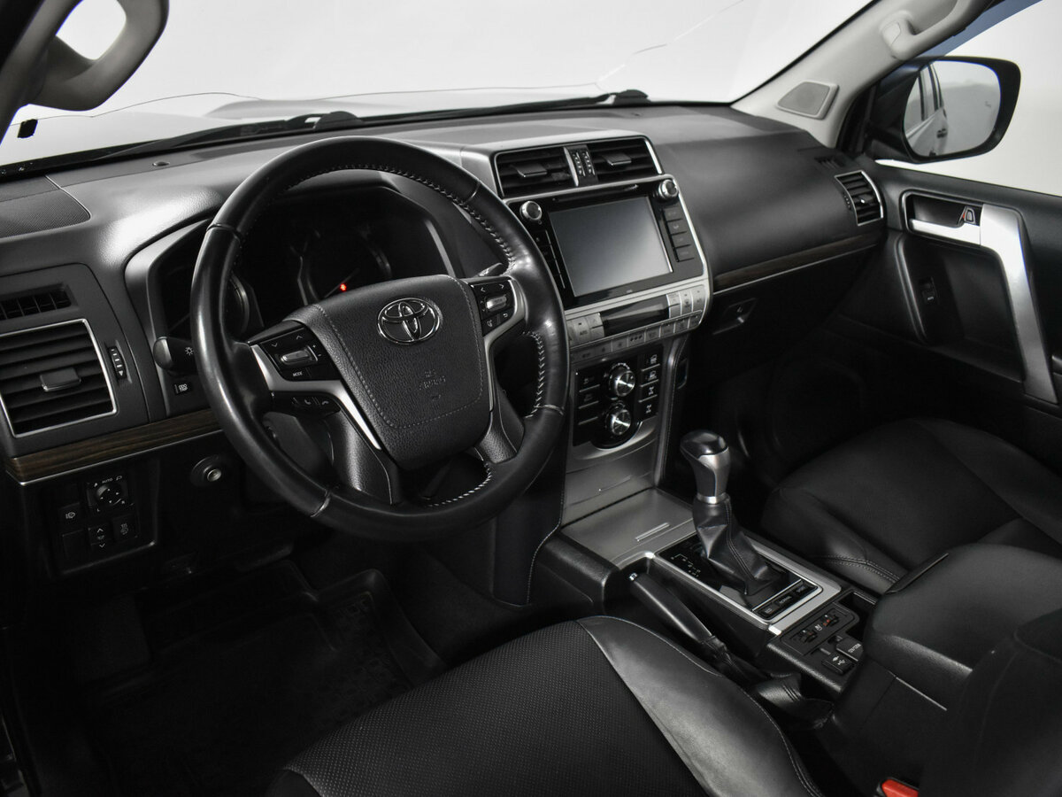 Купить Toyota Land Cruiser Prado с пробегом. Фото: #8