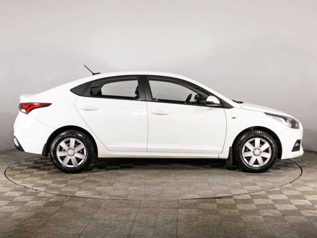Купить Hyundai Solaris с пробегом. Фото: #3