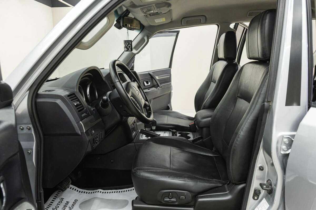 Купить Mitsubishi Pajero с пробегом. Фото: #6