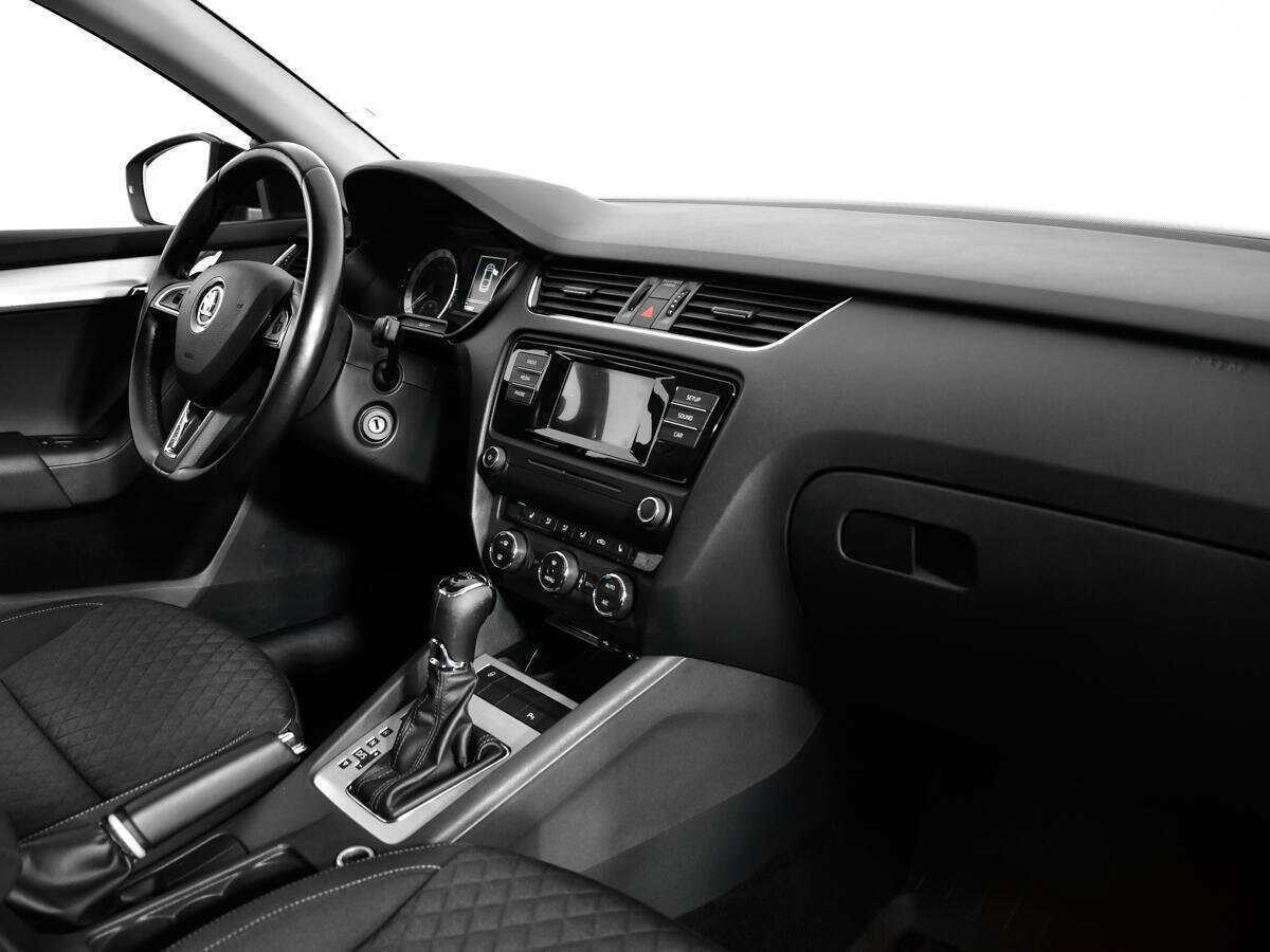 Купить Skoda Octavia с пробегом. Фото: #8