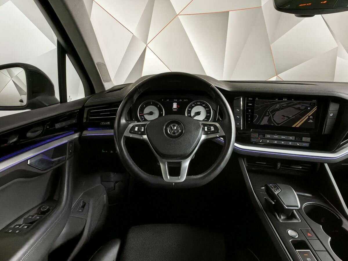 Купить Volkswagen Touareg с пробегом. Фото: #14