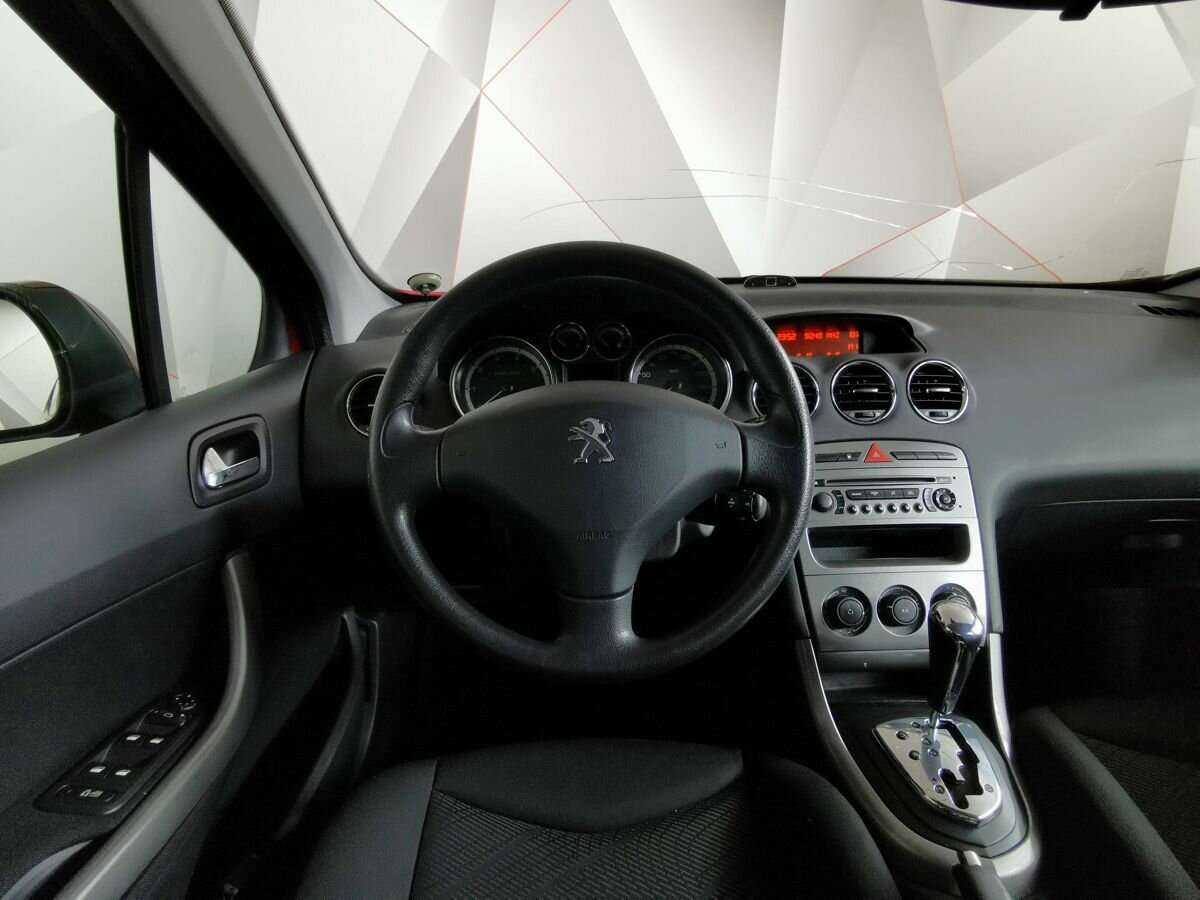Купить Peugeot 308 с пробегом. Фото: #15