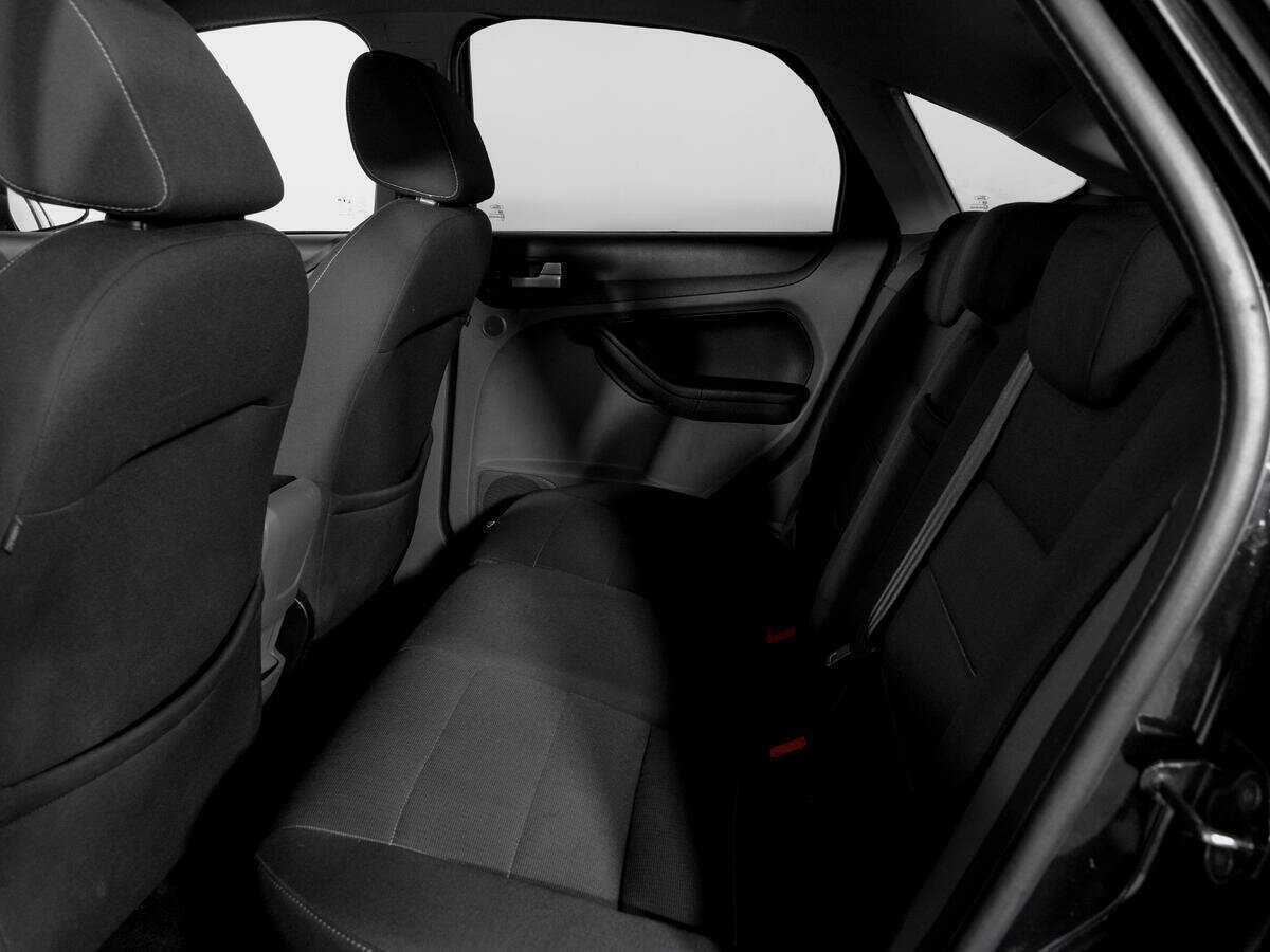 Купить Ford Focus с пробегом. Фото: #9