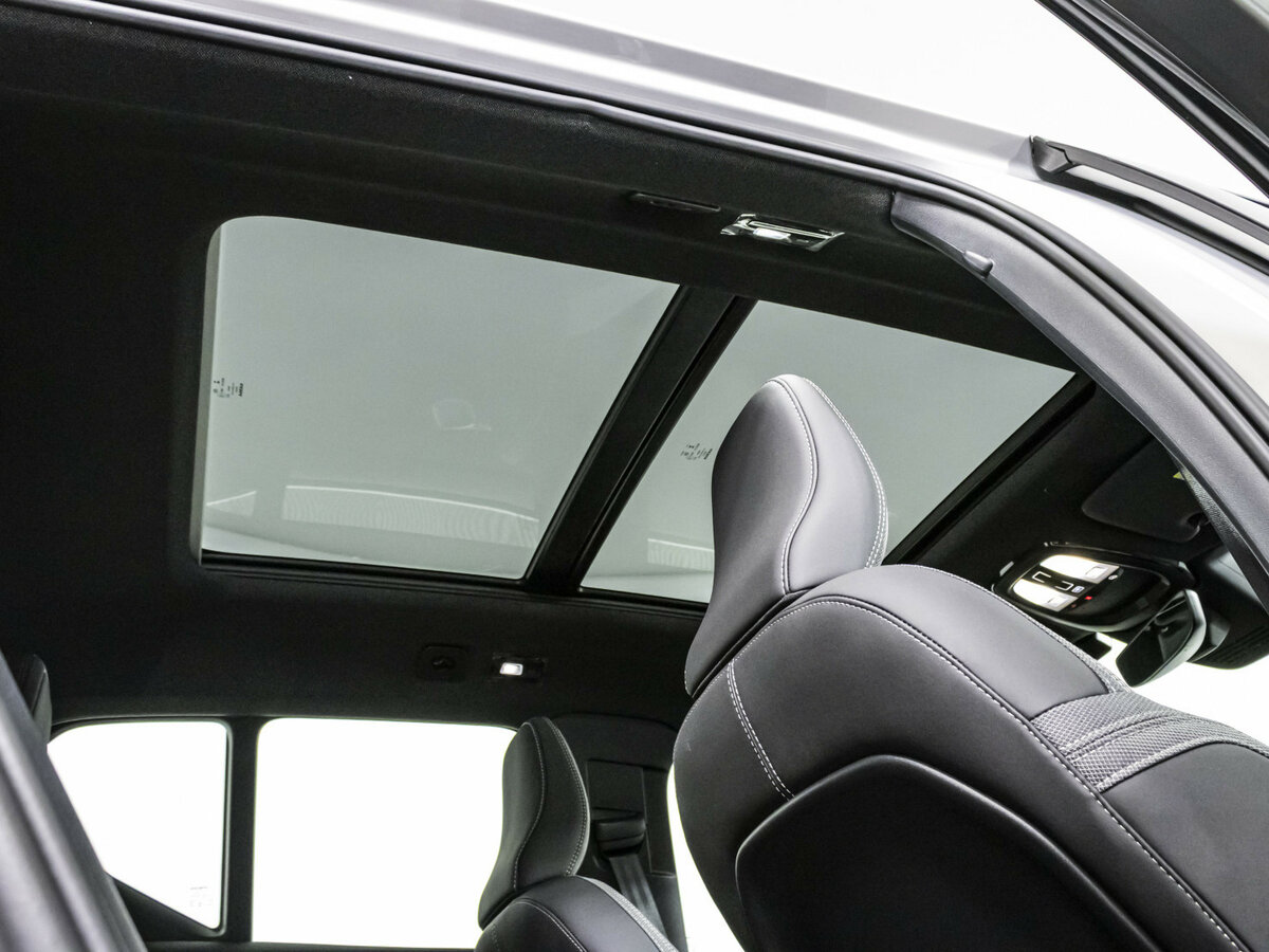 Купить Volvo XC40 с пробегом. Фото: #15