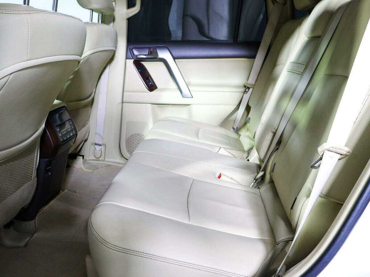 Купить Toyota Land Cruiser Prado с пробегом. Фото: #7