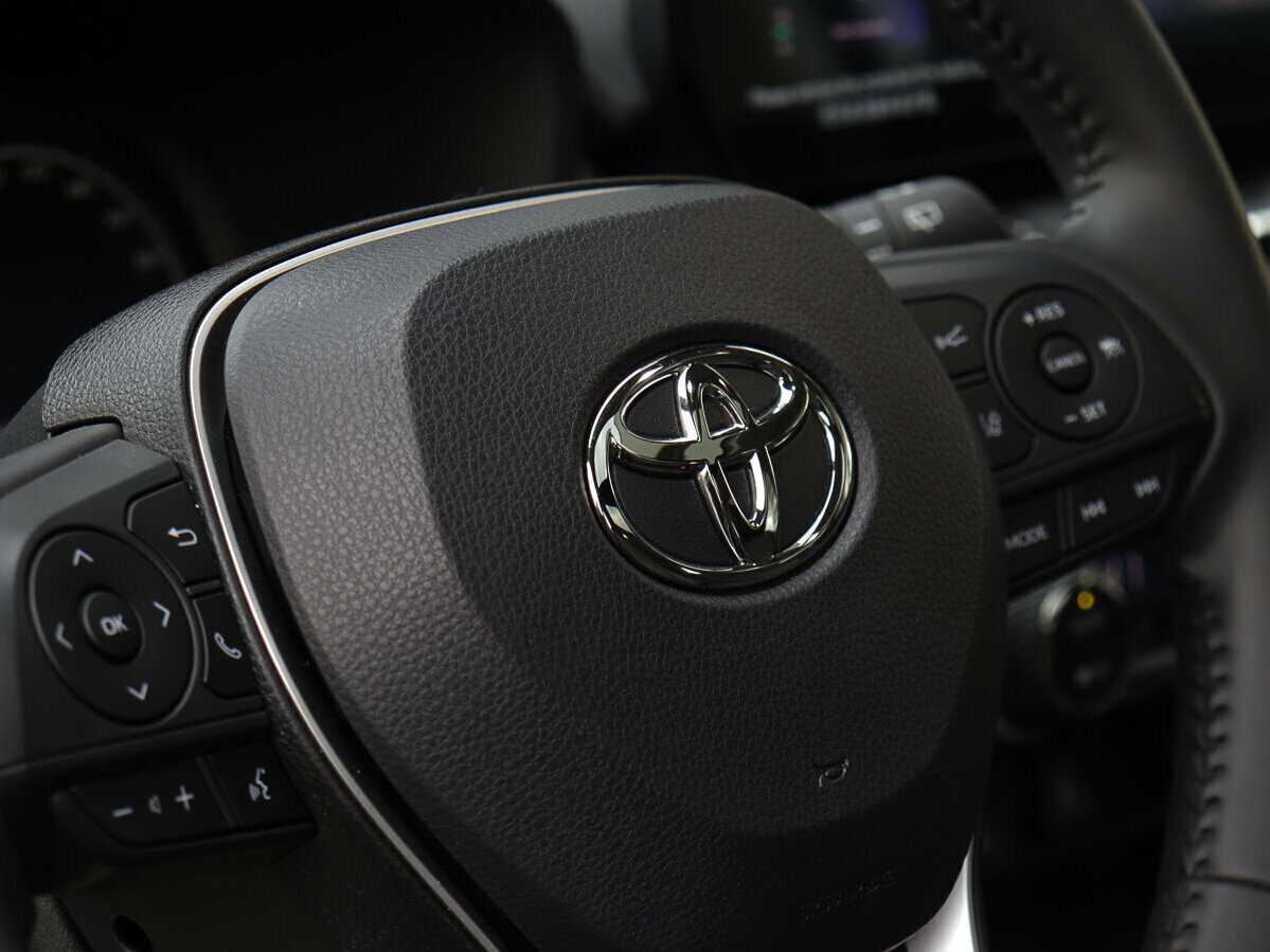 Купить Toyota RAV4 с пробегом. Фото: #7