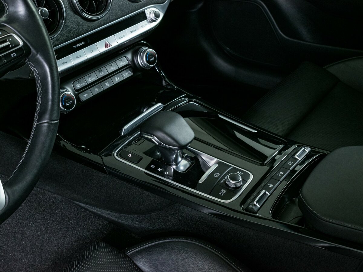 Купить Kia Stinger с пробегом. Фото: #14