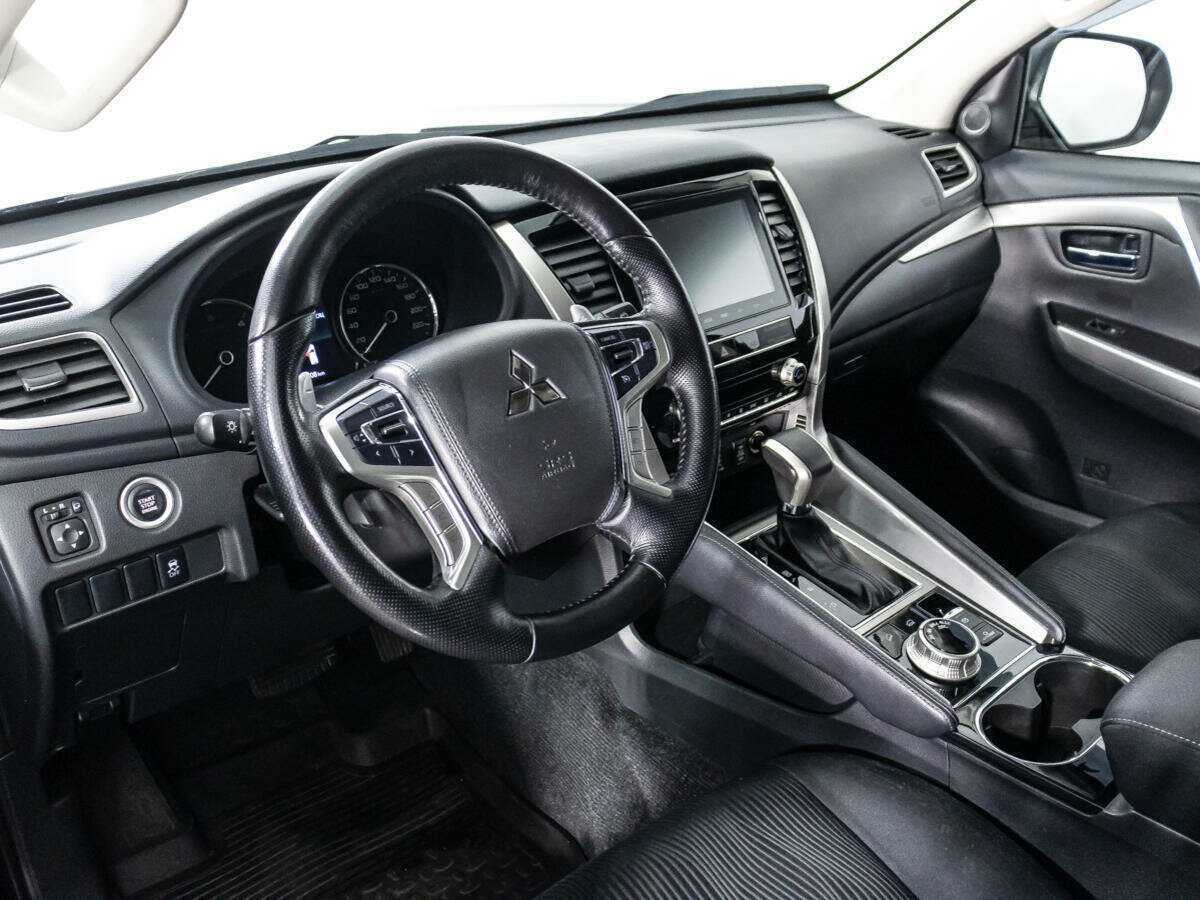 Купить Mitsubishi Pajero Sport с пробегом. Фото: #10