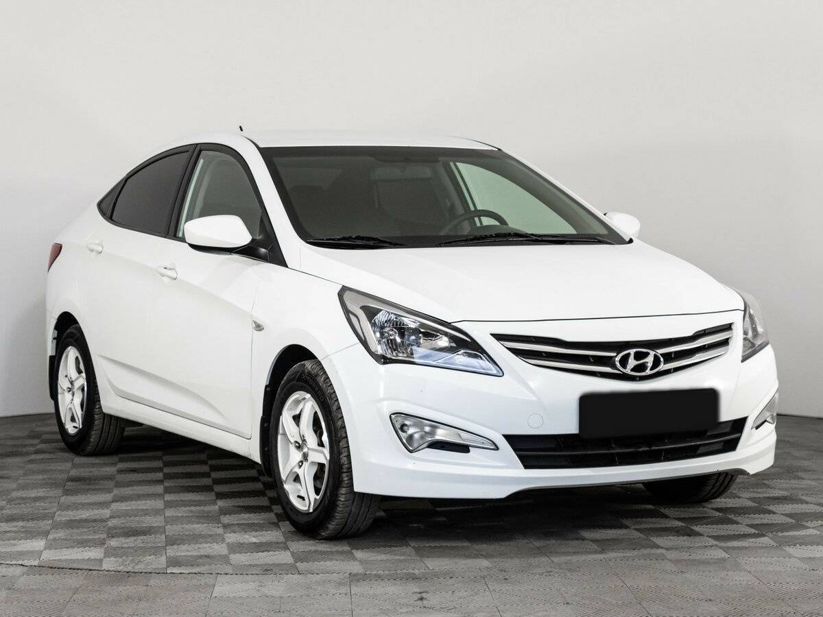Купить Hyundai Solaris с пробегом. Фото: #2