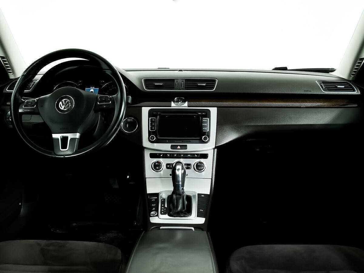 Купить Volkswagen Passat с пробегом. Фото: #10