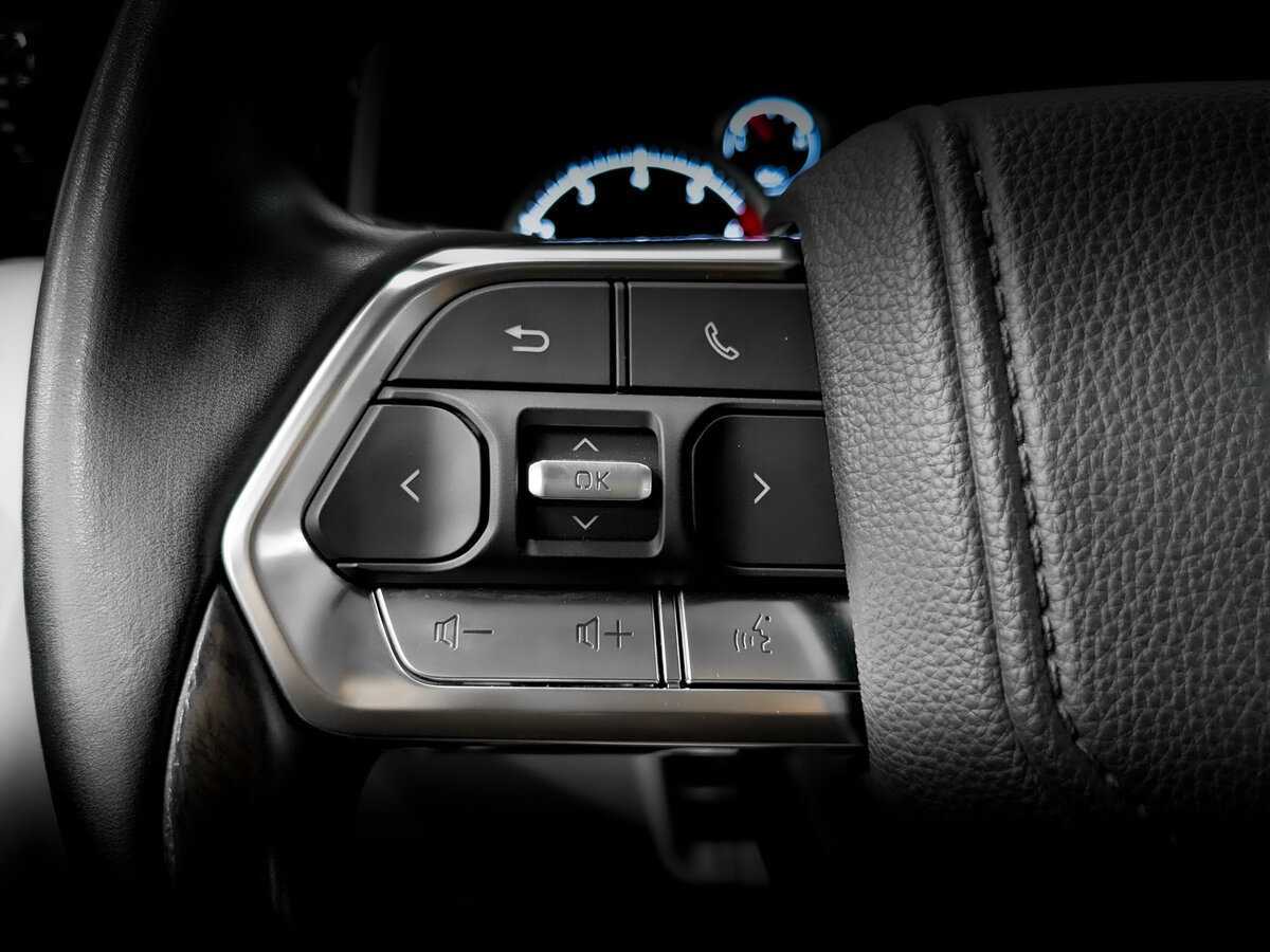 Купить Toyota Land Cruiser с пробегом. Фото: #28