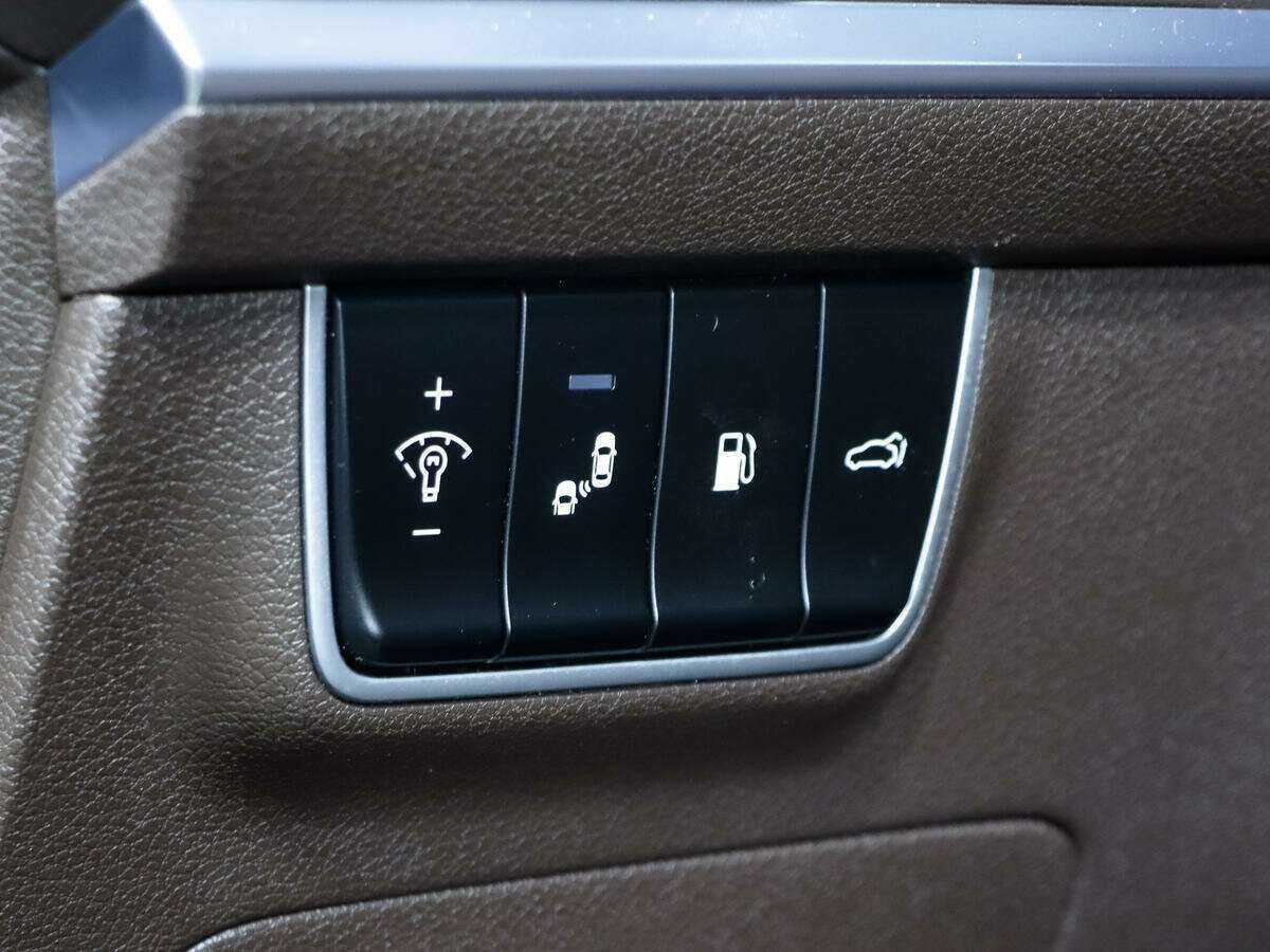 Купить Kia Stinger с пробегом. Фото: #9